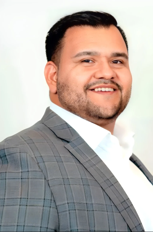 Portrait of Jorge Sariego, Licensed Associate Real Estate Broker.